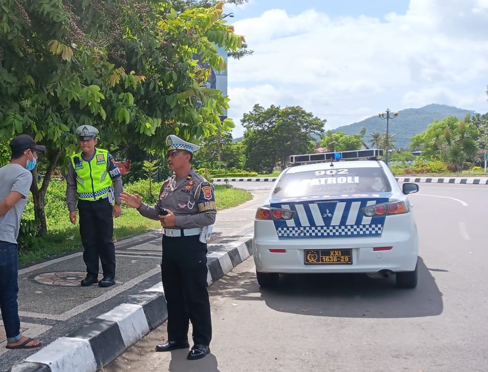 Patroli Lalu Lintas di Lombok Barat untuk Menciptakan Situasi Kamseltibcar Lantas