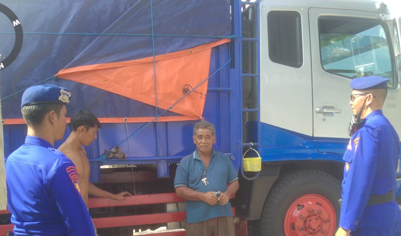 Patroli Polairud Polres Lombok Barat di Pelabuhan Lembar untuk Cegah Tindak Pidana dan Sosialisasi