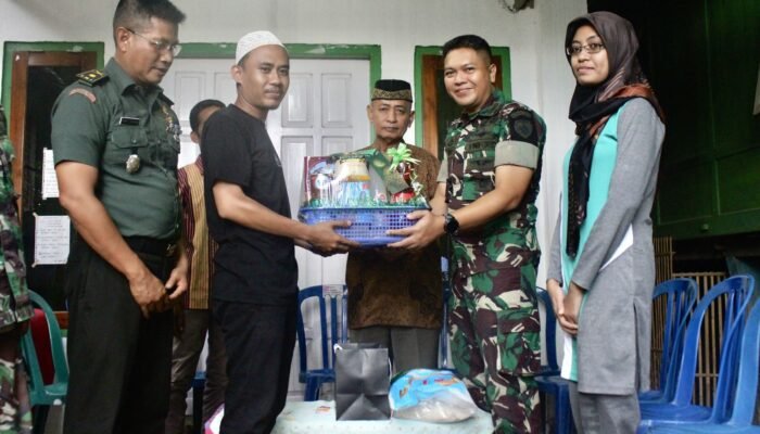Dandim 1608/Bima Tebar Kebahagiaan di Momen Ramadhan, Berbagi Kasih dengan Purnawirawan TNI-AD