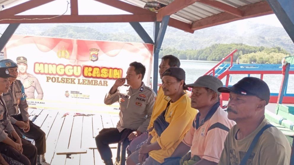 Minggu Kasih Polsek Lembar, Dialog Bersama Kelompok Ojek Perahu