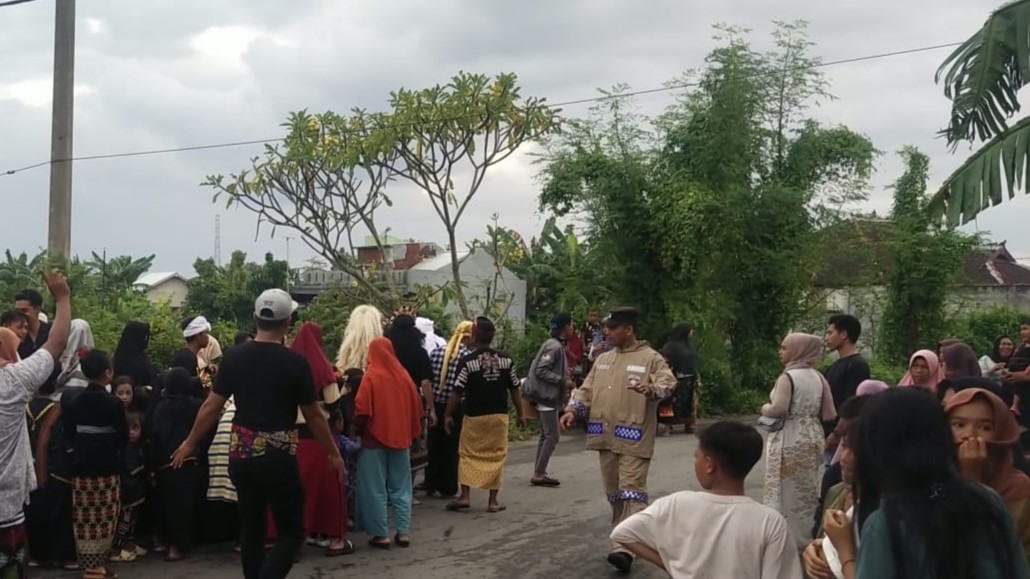 Polsek Labuapi Jaga Kelancaran Tradisi Adat Nyongkolan