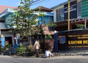 Bersama Bersihkan Lingkungan, Forkopimcam Labuapi Ajak Masyarakat Cegah DBD