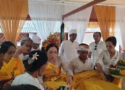 Wanita Hindu Dharma Indonesia Kota Mataram Gelar Mesayut Kelih dan Metatah Massal