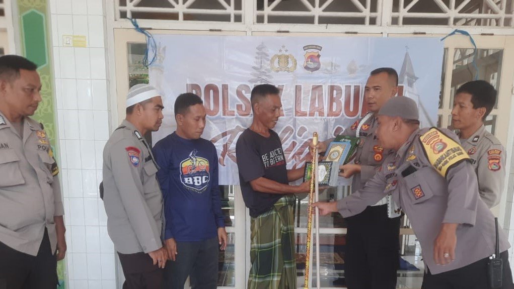 Polsek Labuapi Gelar Program Religius