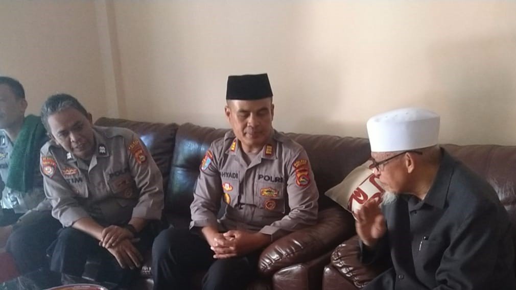 Kapolsek Kediri Jalin Silaturahmi dengan Pimpinan Ponpes Nurul Hakim