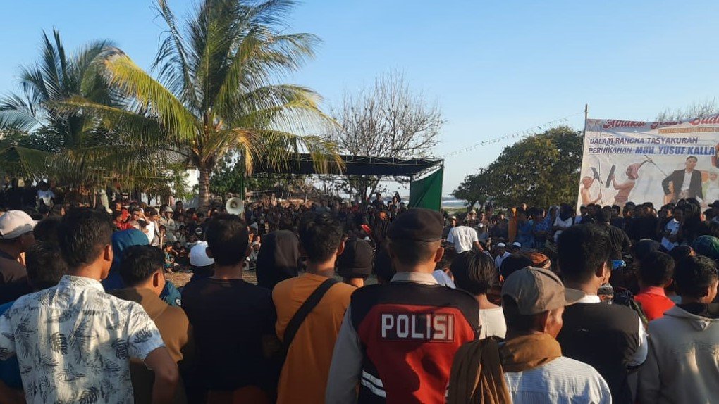 Meriahnya Turnamen Presean di Sekotong Lombok Barat