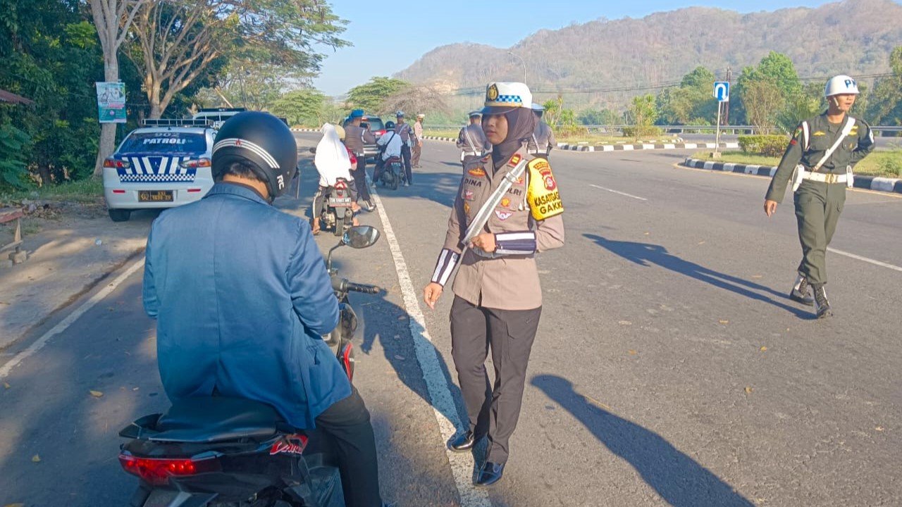 Operasi Patuh di Simpang 5 Patung Koperasi