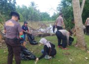 Polsek Batulayar Bersih-bersih Dusun Kongok, Ajak Warga Lestarikan Alam!