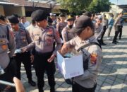 Jamin Kesehatan Satgas Banops Ops Gatari Praja Polresta Mataram Berikan Obat Dan Suplemen 