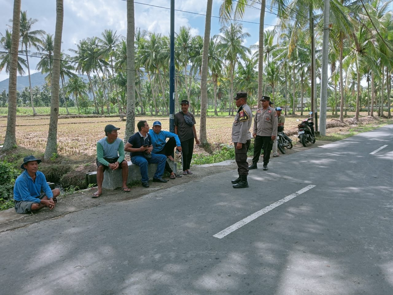 Patroli Intensif, Polsek Gerung Pastikan Keamanan Jelang Pilkada