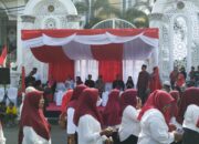 Gerung Bersatu Meriahkan HUT RI dengan Pawai Alegoris