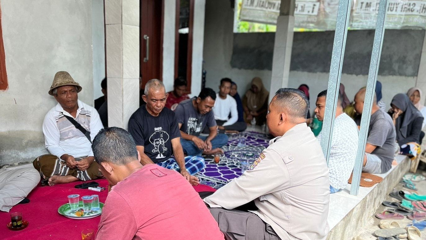 Polisi Ajak Warga Lombok Barat Awasi Pilkada, Pastikan Aman dan Damai