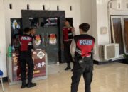 Polisi Lombok Barat Patroli Kantor KPU, Pastikan Pilkada Aman!