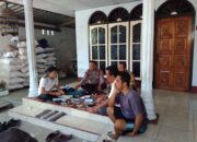 Polisi Sambangi Warga Lombok Barat, Ajak Damai Jelang Pilkada