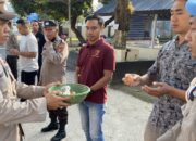 Polisi di Lombok Barat Berbagi Telur, Lawan Stunting Sejak Dini!