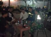 Sinergi TNI-Polri Jaga Keamanan Batulayar Barat Melalui Sambang Malam