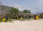 Bersih-Bersih Pantai Pengantap, Peringatan Hari Pahlawan yang Penuh Semangat Gotong Royong