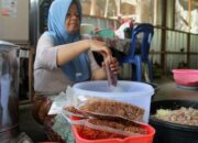 Modal 100 Ribu, Raup Cuan Jutaan Rupiah dari Sambal Bawang Goreng Mardawati yang Mendunia