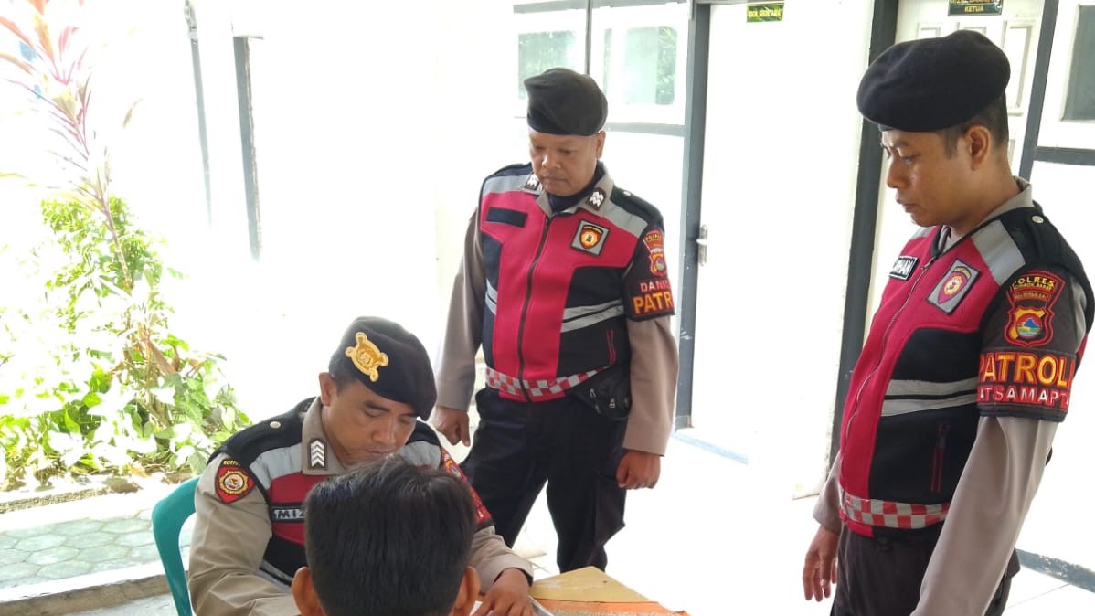 Patroli Kamtibmas Polres Lombok Barat, Ciptakan Suasana Aman untuk Pemilukada