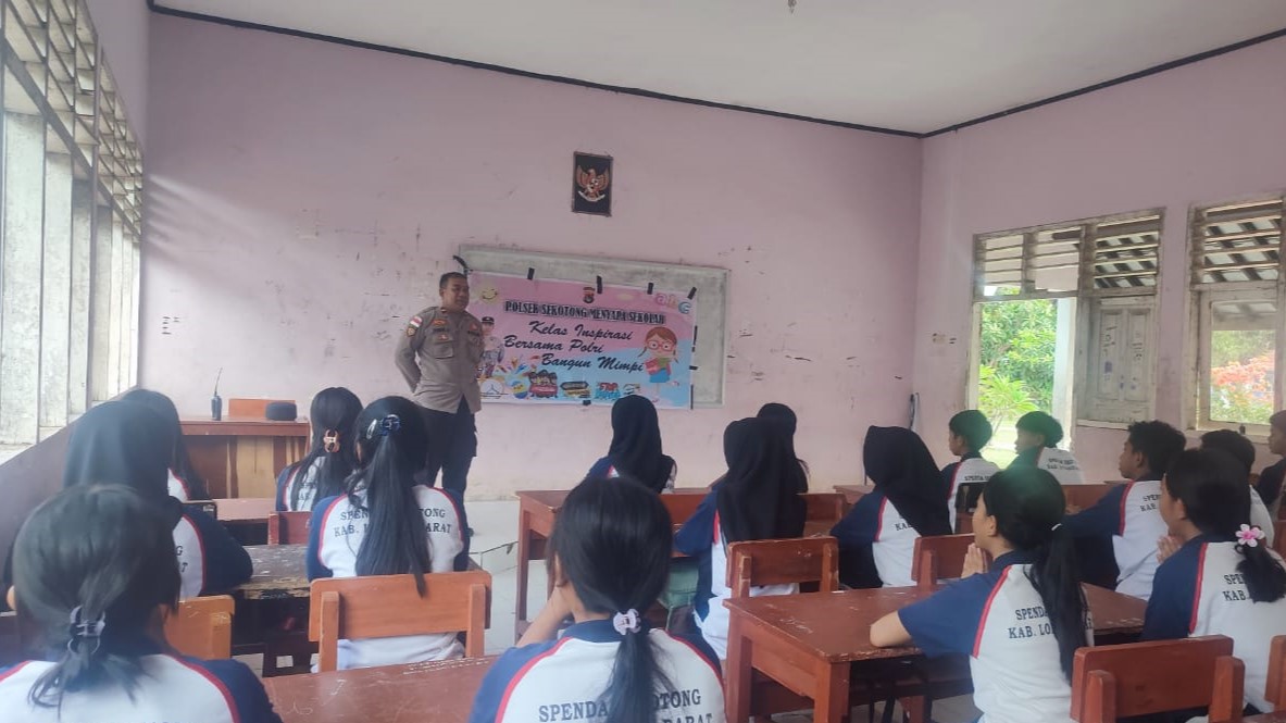 Polsek Sekotong Menyapa Sekolah Edukasi Antibullying dan Bahaya Narkoba di SMPN 2