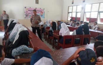 Polsek Sekotong Menyapa Sekolah, Edukasi Bullying hingga Bahaya Narkoba