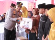 Kunker ke Sumbawa, Kapolda NTB Beri Bansos untuk Masyarakat