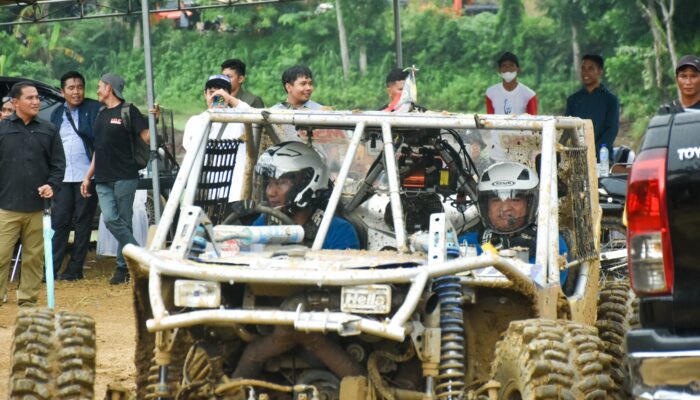 Debu dan Adrenalin Terbang Tinggi, Gubernur NTB Ikut Seru Offroad Riace