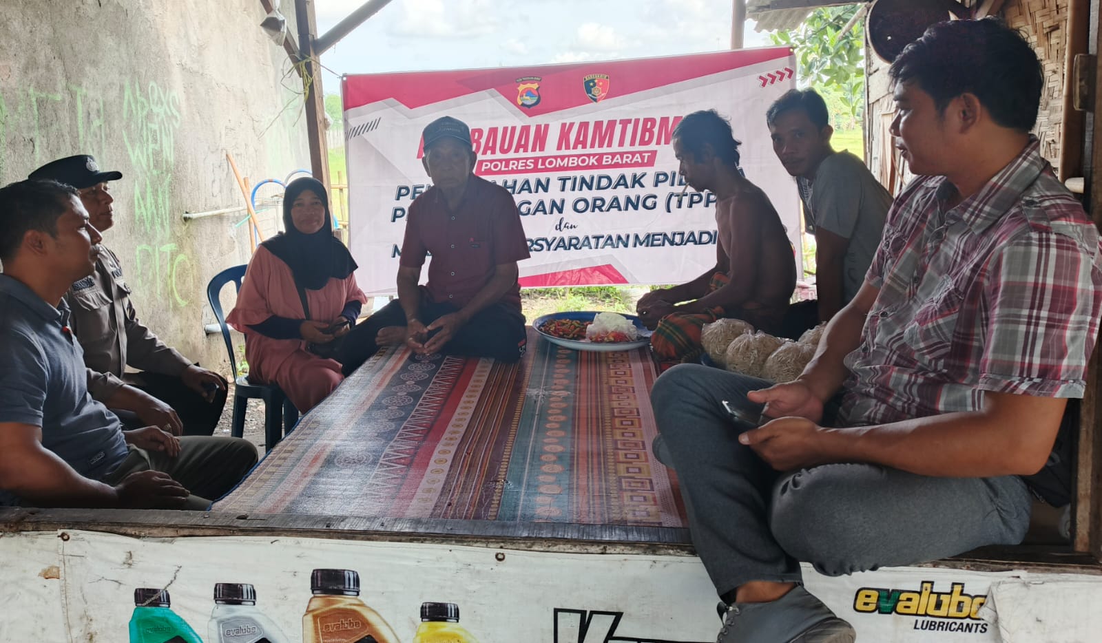 Lindungi Diri dari TPPO Polsek Gerung Edukasi Calon PMI