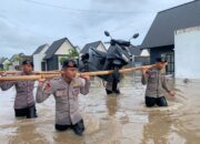 Lombok Barat Dilanda Banjir, Tim Gabungan Evakuasi Warga