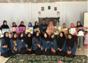 Ika Rachmayani Dampingi Pembuatan APE PAUD Dari Barang Bekas