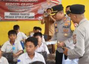 Aksi Kapolres Lombok Barat, Bagikan Gizi Gratis untuk Anak SD di Batu Rimpang