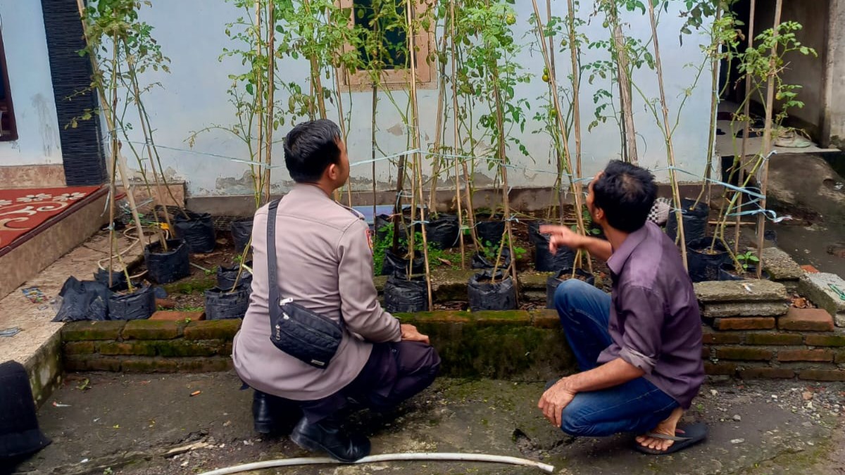 Polsek Labuapi Dukung Ketahanan Pangan dengan Kunjungan Rumah Warga