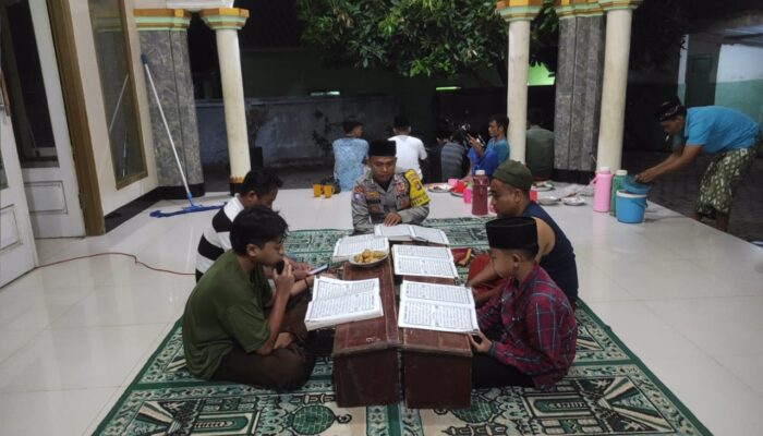 Polsek Gerung Gelar Tadarus Ramadan, Warga Dusun Ketejer Antusias