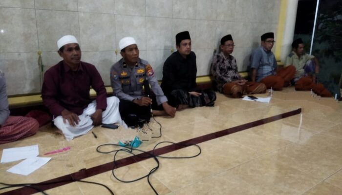 Jaga Kamtibmas, Polsek Labuapi Adakan Kultum Subuh di Masjid Asasuttawa