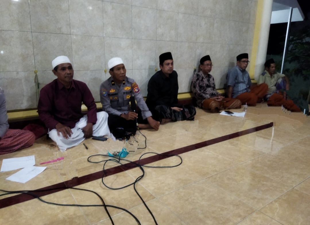 Jaga Kamtibmas, Polsek Labuapi Adakan Kultum Subuh di Masjid Asasuttawa