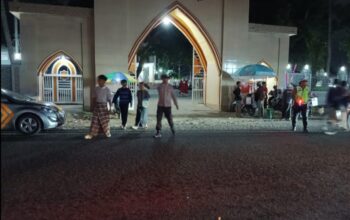 Tarawih Nyaman: Pengamanan Polisi di Masjid Kediri