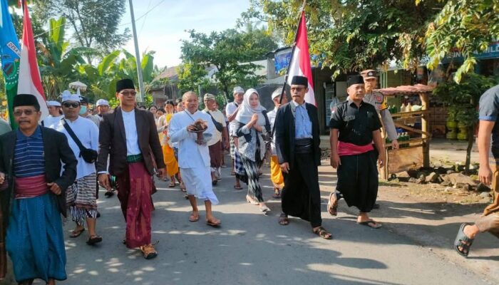 Kehangatan Tradisi “ACI ACI” Eratkan Silaturahmi Antar Desa di Kecamatan Kuripan