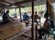 Bhabinkamtibmas Batulayar Barat Aktif Jalin Silaturahmi, Sosialisasikan Ketahanan Pangan kepada Warga