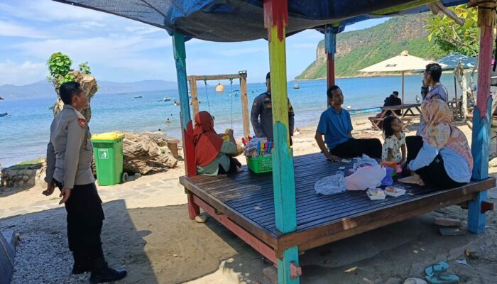 Amankan Libur Panjang, Polsek Taliwang Gencarkan Patroli di Pantai Balat dan Poto Batu