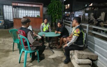 Patroli Malam Polsek Seteluk Sasar Warga Ai Suning, Tegaskan Komitmen Jaga Kamtibmas*