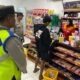 Cegah Tindak Pidana, Anggota Piket Polsek Poto Tano Laksanakan Patroli Dialogis
