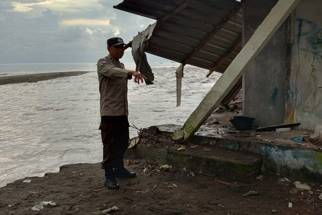 Langkah Tanggap Dini Polsek Batulayar Hadapi Cuaca Buruk di Meninting