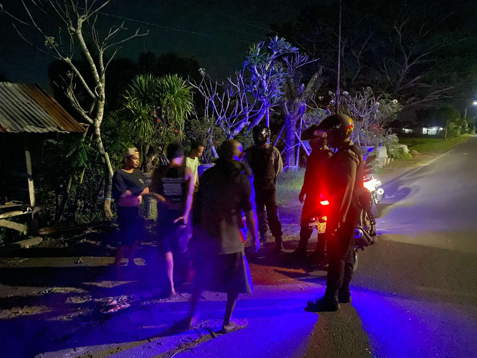 Tim Patroli Presisi Polres Lombok Barat Tingkatkan Keamanan Masyarakat Sejak Dini Hari