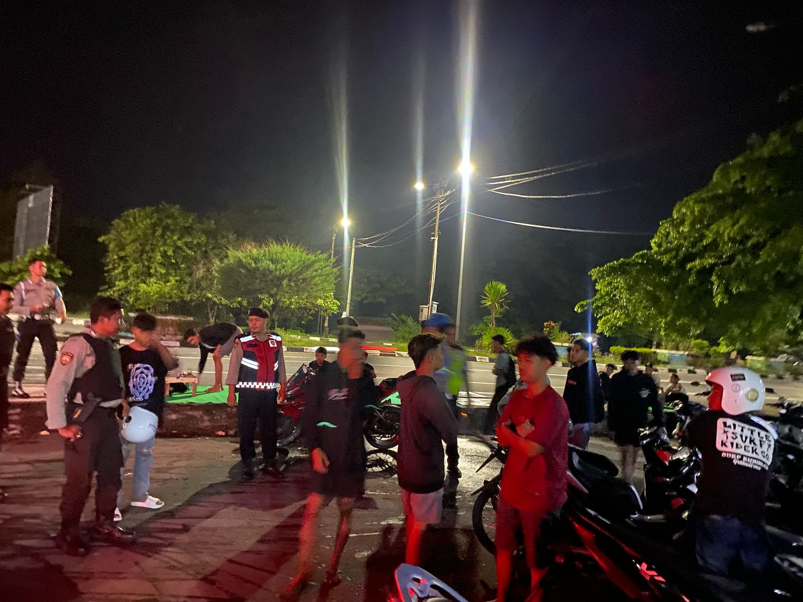 Polres Lombok Barat Tingkatkan Patroli Malam di Tempat Hiburan Guna Cegah Gangguan Kamtibmas