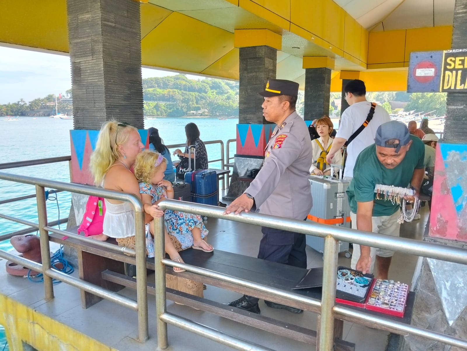 Polsek Batulayar Gelar Patroli Preventif untuk Tanggulangi Kejahatan Jalanan di Lombok Barat