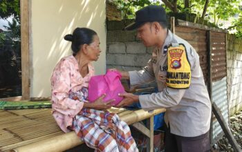 Wujud Kepedulian Polri: Bantuan Nutrisi untuk Warga Desa Meninting