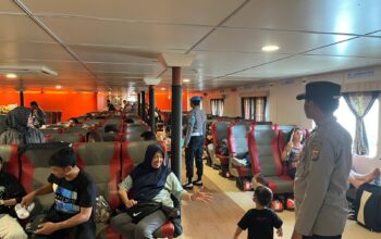 Patroli Kapal dan Pengamanan Pemuatan: Upaya Polsek Lembar Mencegah Premanisme