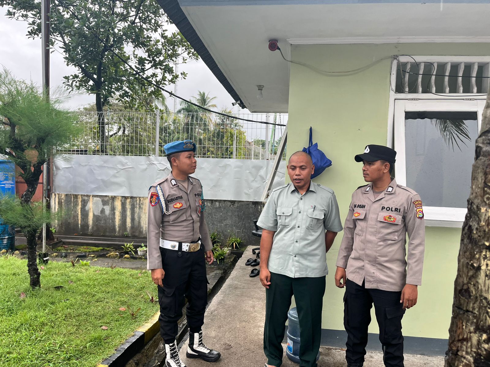 Patroli Polsek Lembar: Upaya Proaktif Jaga Keamanan dan Ketertiban di Pelabuhan Lembar