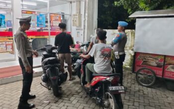 Sinergi Polri dan Warga, Polsek Kediri Gelar Patroli Dialogis