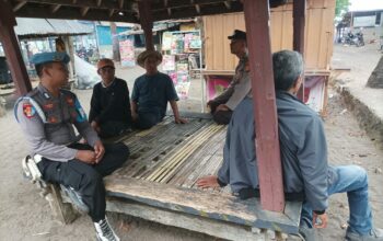 Polsek Lembar Ciptakan Kamtibmas Kondusif Melalui Patroli Dialogis